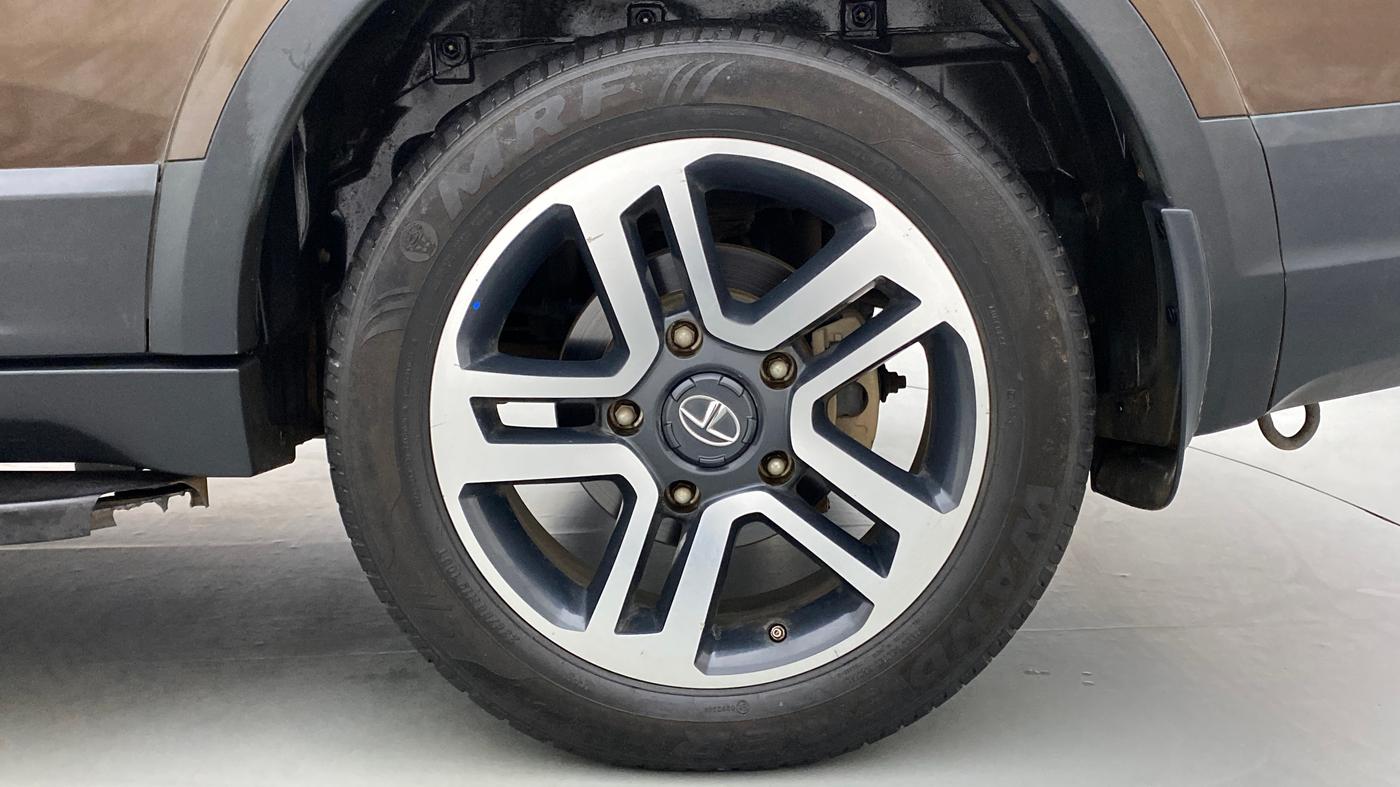 2018 Tata Hexa Varicor 400 XTA, Diesel, Automatic, 45,372 km, Left Rear Wheel