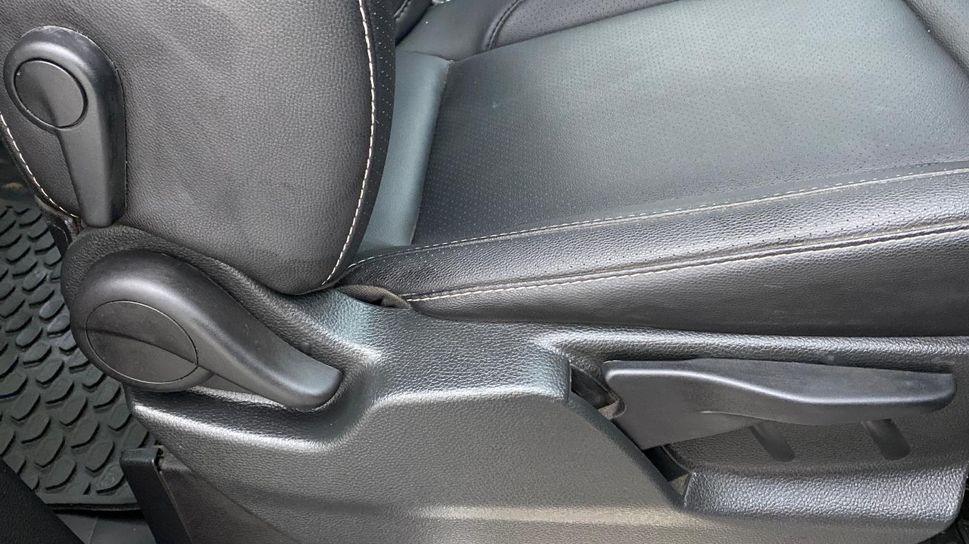 2018 Tata Hexa Varicor 400 XTA, Diesel, Automatic, 45,372 km, Driver Side Adjustment Panel