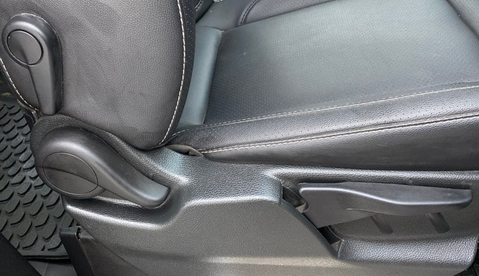 2018 Tata Hexa Varicor 400 XTA, Diesel, Automatic, 45,372 km, Driver Side Adjustment Panel