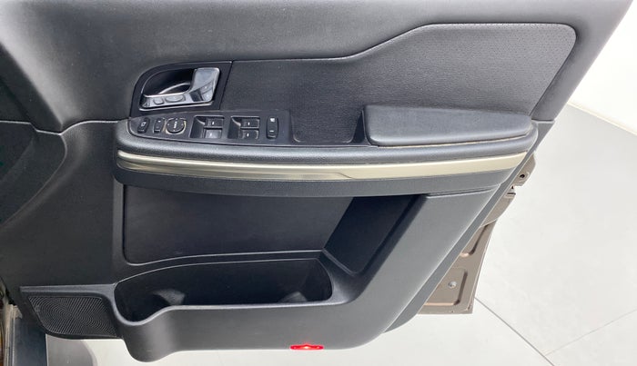 2018 Tata Hexa Varicor 400 XTA, Diesel, Automatic, 45,372 km, Driver Side Door Panels Control