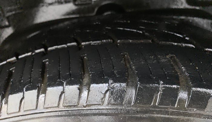 2018 Tata Hexa Varicor 400 XTA, Diesel, Automatic, 45,372 km, Left Rear Tyre Tread