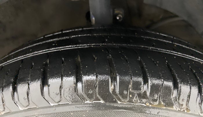 2019 Maruti Ertiga ZXI AT SHVS, Petrol, Automatic, 33,413 km, Right Front Tyre Tread