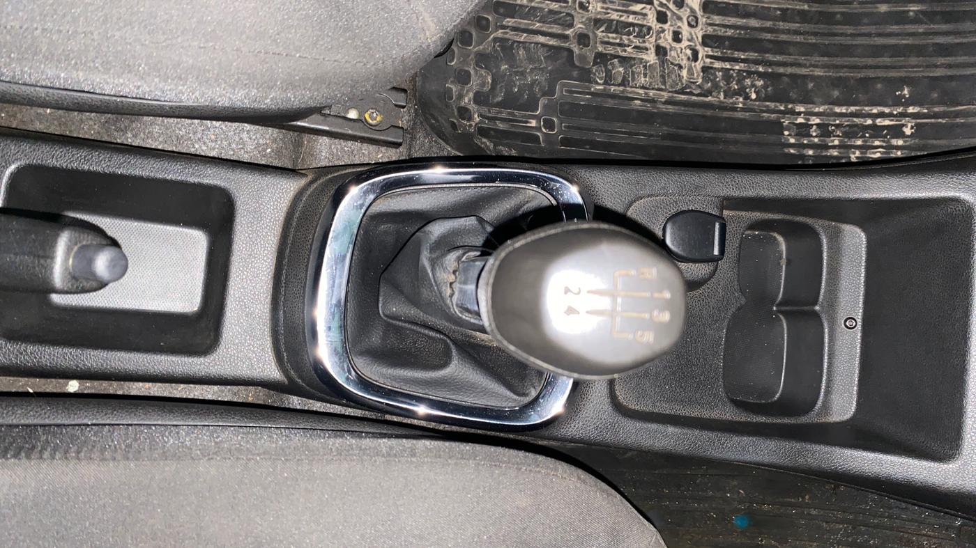 2017 Renault Kwid RXT 0.8, Petrol, Manual, 14,266 km, Gear Lever