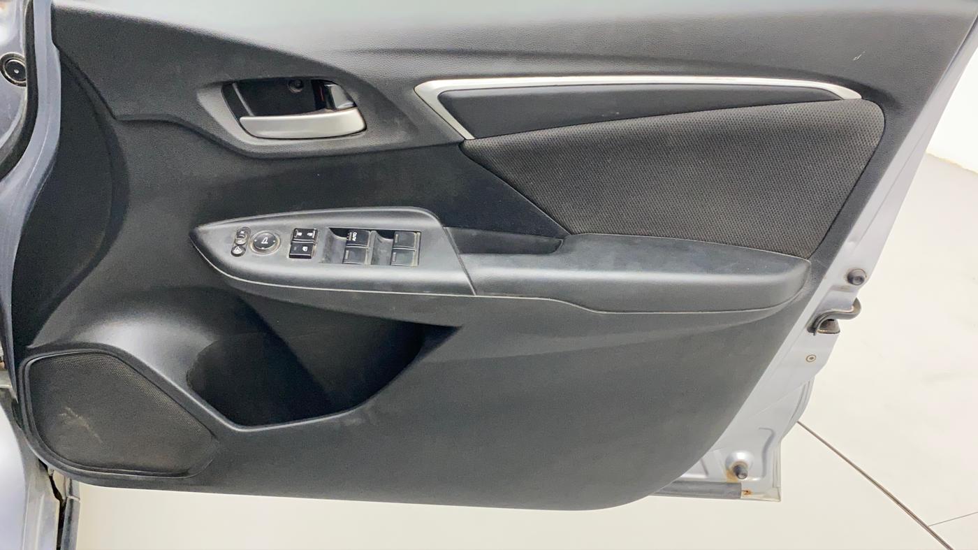 2020 Honda WR-V 1.5L I-DTEC VX MT, Diesel, Manual, 89,969 km, Driver Side Door Panels Control