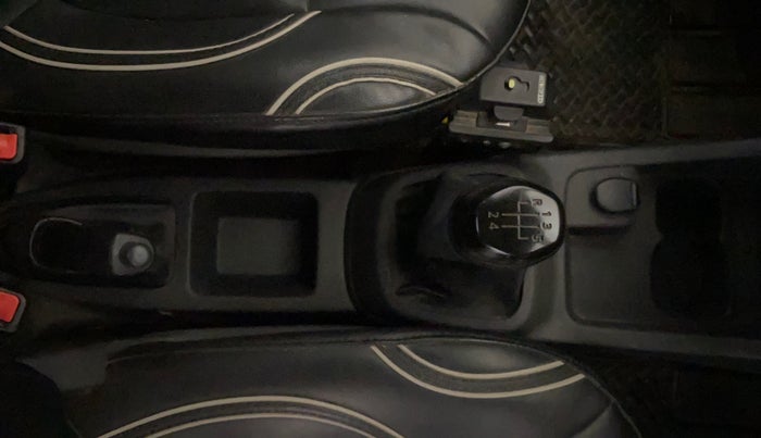 2016 Renault Kwid RXT 0.8, Petrol, Manual, 31,737 km, Gear Lever