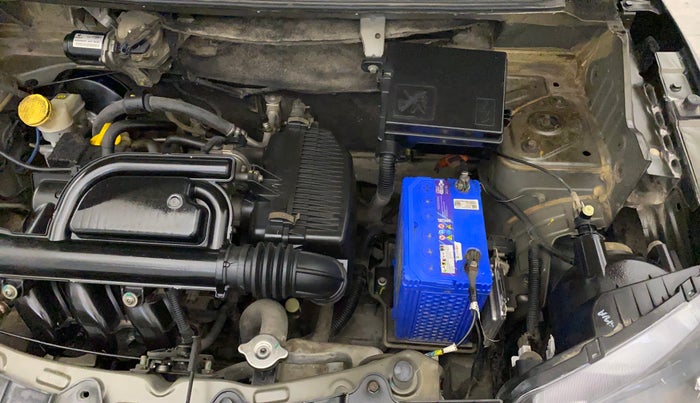 2016 Renault Kwid RXT 0.8, Petrol, Manual, 31,737 km, Engine View - Left