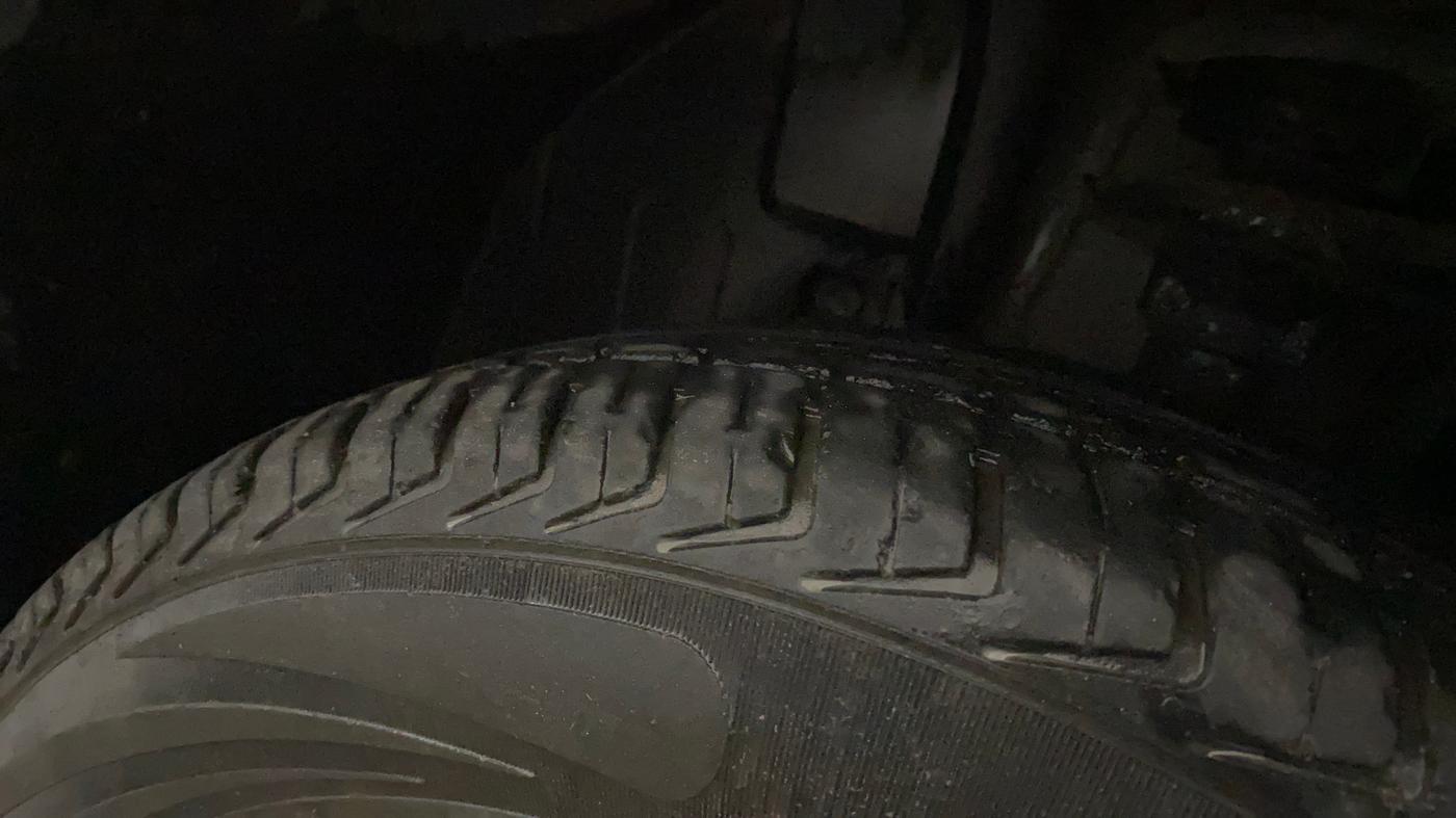 2016 Renault Kwid RXT 0.8, Petrol, Manual, 31,737 km, Left Front Tyre Tread