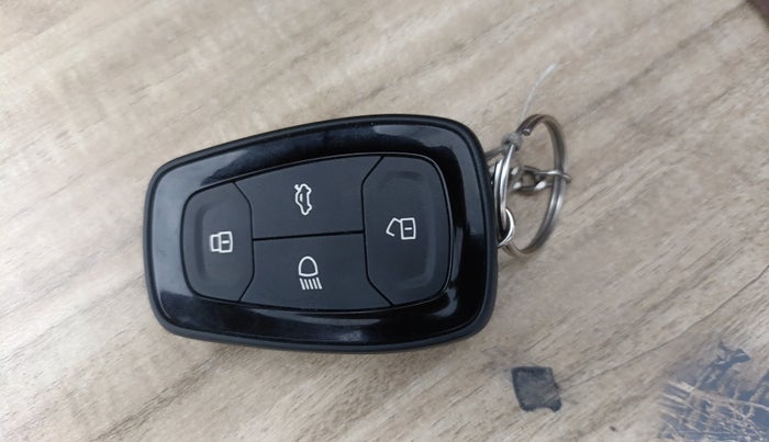 2021 Tata NEXON XZ PLUS DIESEL, Diesel, Manual, 94,069 km, Key Close Up