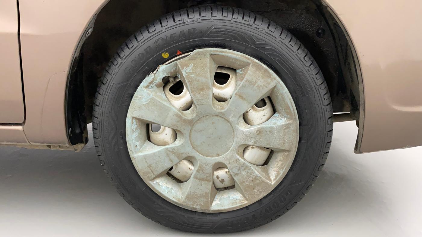 2013 Maruti Zen Estilo LXI, Petrol, Manual, 52,164 km, Right Front Wheel