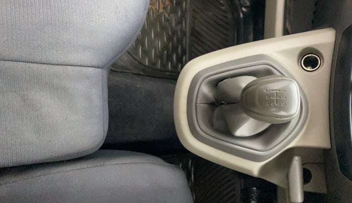 2014 Datsun Go T, Petrol, Manual, 59,457 km, Gear Lever