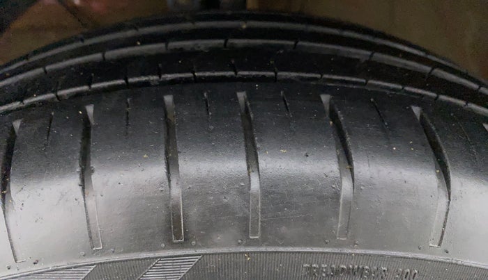 2022 Maruti Dzire ZXI CNG, CNG, Manual, 16,696 km, Left Front Tyre Tread