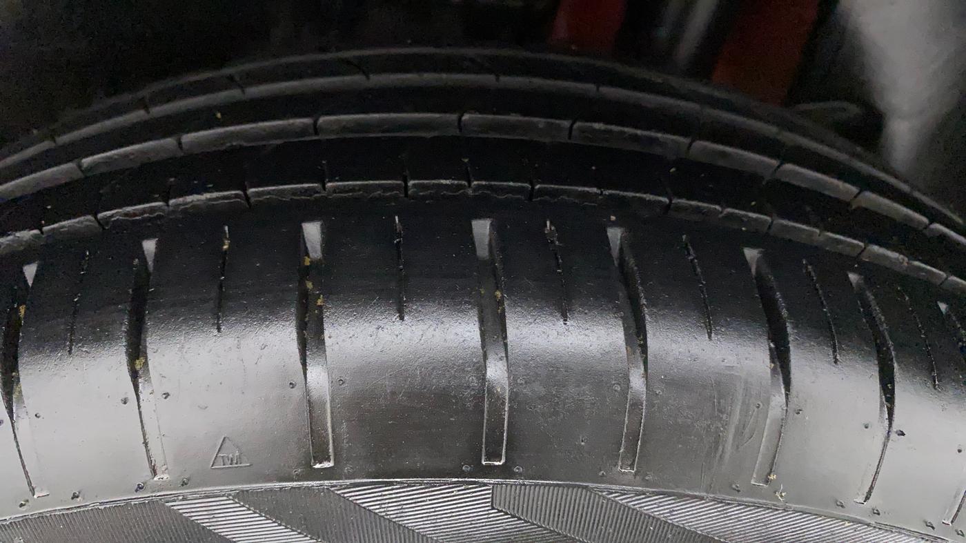 2022 Maruti Dzire ZXI CNG, CNG, Manual, 16,696 km, Left Rear Tyre Tread