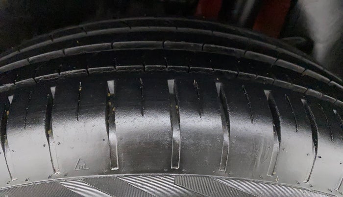 2022 Maruti Dzire ZXI CNG, CNG, Manual, 16,696 km, Left Rear Tyre Tread