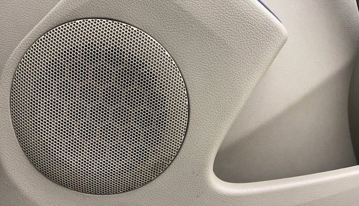 2013 Nissan Terrano XL (P), Petrol, Manual, 40,047 km, Speaker