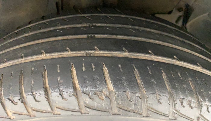 2013 Nissan Terrano XL (P), Petrol, Manual, 40,047 km, Right Front Tyre Tread