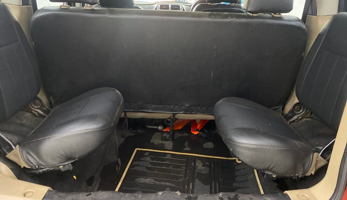 2015 Mahindra TUV300 T8, Diesel, Manual, 70,354 km, Boot Inside