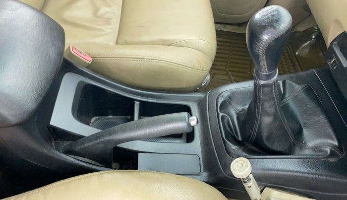 2014 Toyota Fortuner 3.0 4X2 MT, Diesel, Manual, 91,733 km, Gear Lever