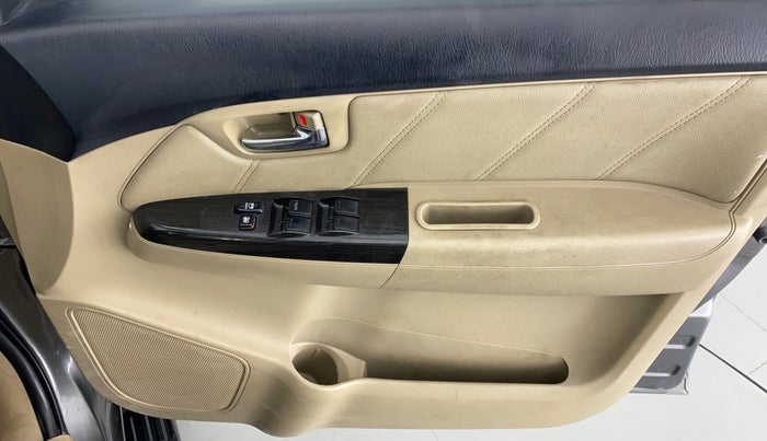 2014 Toyota Fortuner 3.0 4X2 MT, Diesel, Manual, 91,733 km, Driver Side Door Panels Control