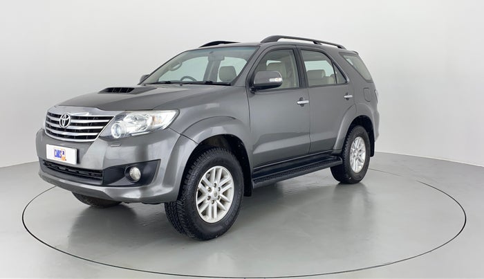 2014 Toyota Fortuner 3.0 4X2 MT, Diesel, Manual, 91,733 km, Left Front Diagonal