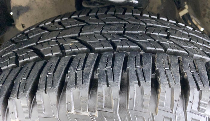 2014 Toyota Fortuner 3.0 4X2 MT, Diesel, Manual, 91,733 km, Left Front Tyre Tread