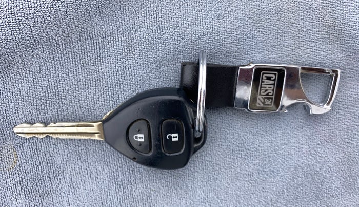 2014 Toyota Fortuner 3.0 4X2 MT, Diesel, Manual, 91,733 km, Key Close Up