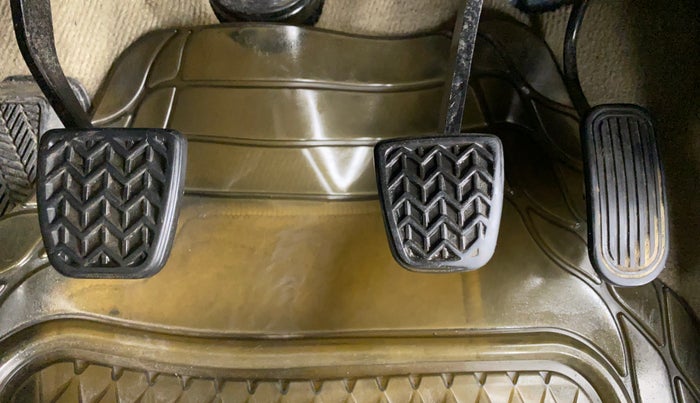 2014 Toyota Fortuner 3.0 4X2 MT, Diesel, Manual, 91,733 km, Pedals