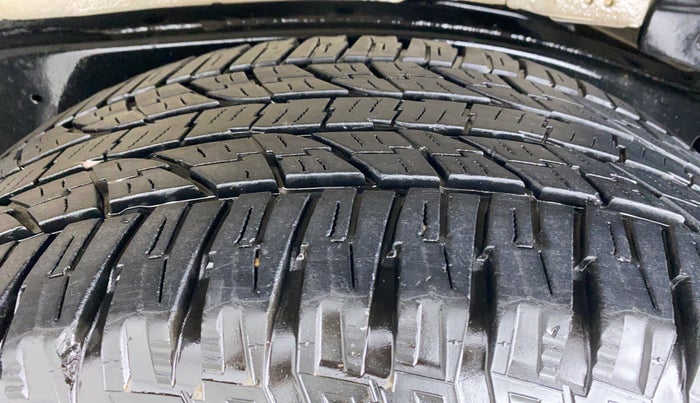 2014 Toyota Fortuner 3.0 4X2 MT, Diesel, Manual, 91,733 km, Left Rear Tyre Tread