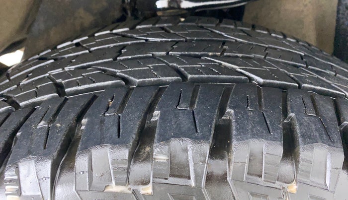 2014 Toyota Fortuner 3.0 4X2 MT, Diesel, Manual, 91,733 km, Right Front Tyre Tread