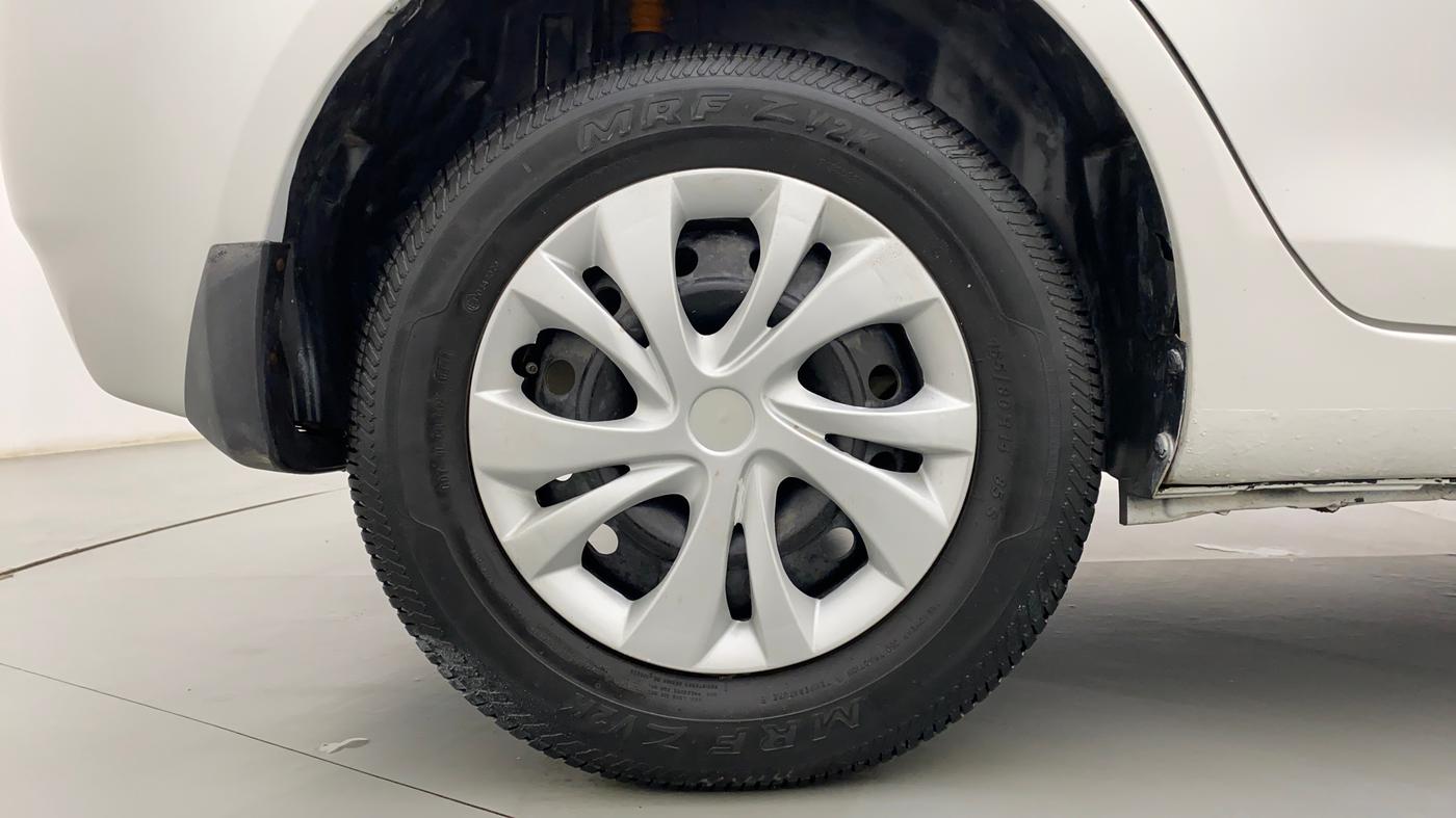 2013 Maruti Swift Dzire VDI, Diesel, Manual, 69,656 km, Right Rear Wheel