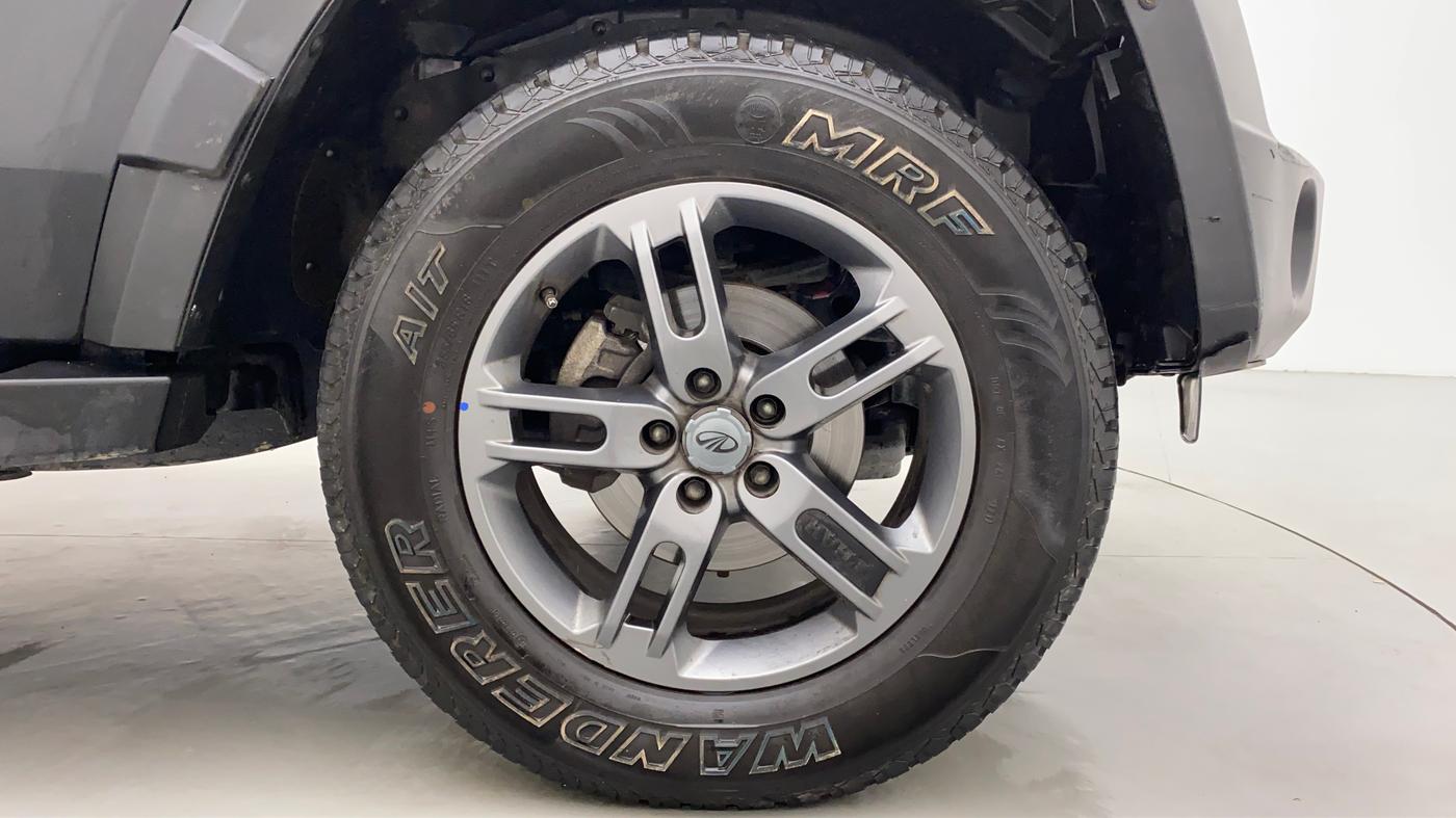 2021 Mahindra Thar LX PETROL HT 4WD AT, Petrol, Automatic, 9,713 km, Right Front Wheel