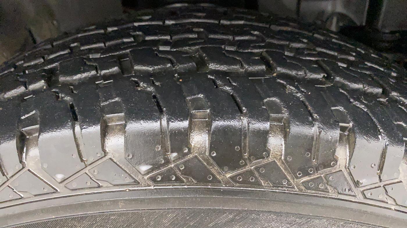 2021 Mahindra Thar LX PETROL HT 4WD AT, Petrol, Automatic, 9,713 km, Right Front Tyre Tread