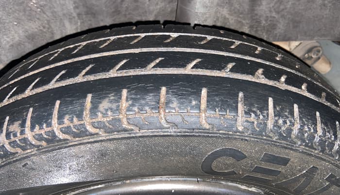 2019 Renault Kwid RXT 1.0 (O), Petrol, Manual, 82,935 km, Left Rear Tyre Tread