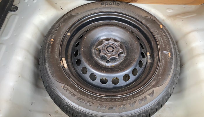 2015 Hyundai Grand i10 SPORTZ 1.2 KAPPA VTVT, Petrol, Manual, 1,44,319 km, Spare Tyre