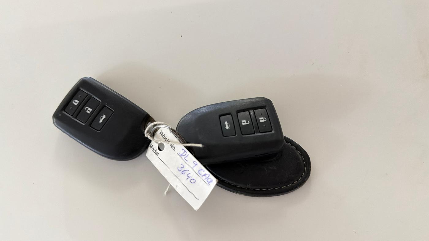 2018 Toyota YARIS G MT, Petrol, Manual, 52,666 km, Key Close Up
