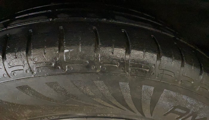 2020 Hyundai GRAND I10 NIOS SPORTZ 1.2 KAPPA VTVT, Petrol, Manual, 49,634 km, Right Rear Tyre Tread