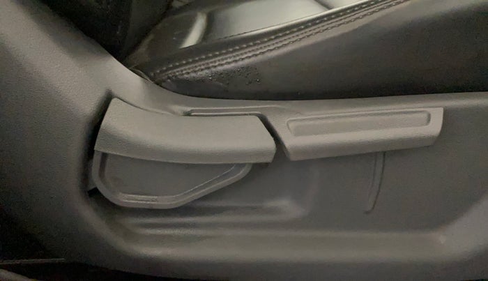 2020 Hyundai GRAND I10 NIOS SPORTZ 1.2 KAPPA VTVT, Petrol, Manual, 49,634 km, Driver Side Adjustment Panel