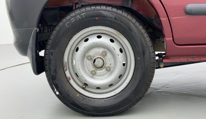 2011 Maruti Alto LXI CNG, CNG, Manual, 55,450 km, Right Rear Wheel