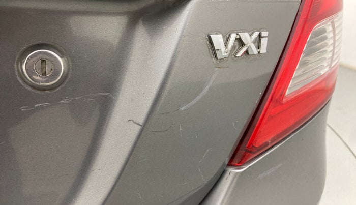 2013 Maruti Swift Dzire VXI, Petrol, Manual, 38,523 km, Dicky (Boot door) - Minor scratches