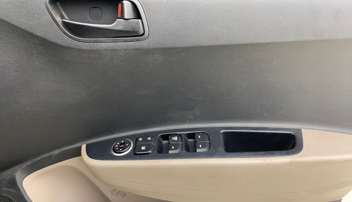 2019 Hyundai Xcent S 1.2, Petrol, Manual, 33,914 km, Driver Side Door Panels Control