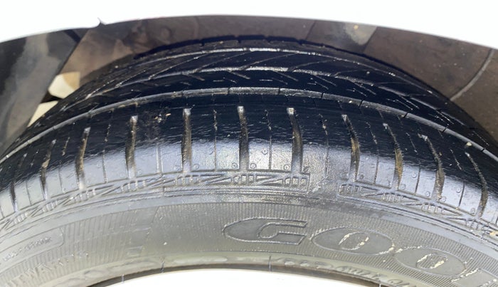 2019 Hyundai Xcent S 1.2, Petrol, Manual, 33,914 km, Right Rear Tyre Tread