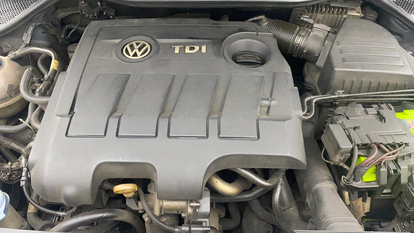 2017 Volkswagen Ameo HIGHLINE PLUS 1.5L AT 16 ALLOY, Diesel, Automatic, 71,356 km, Engine View