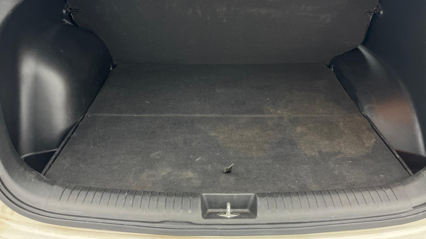 2016 Hyundai Creta SX PLUS 1.6 PETROL, Petrol, Manual, 67,037 km, Boot Inside