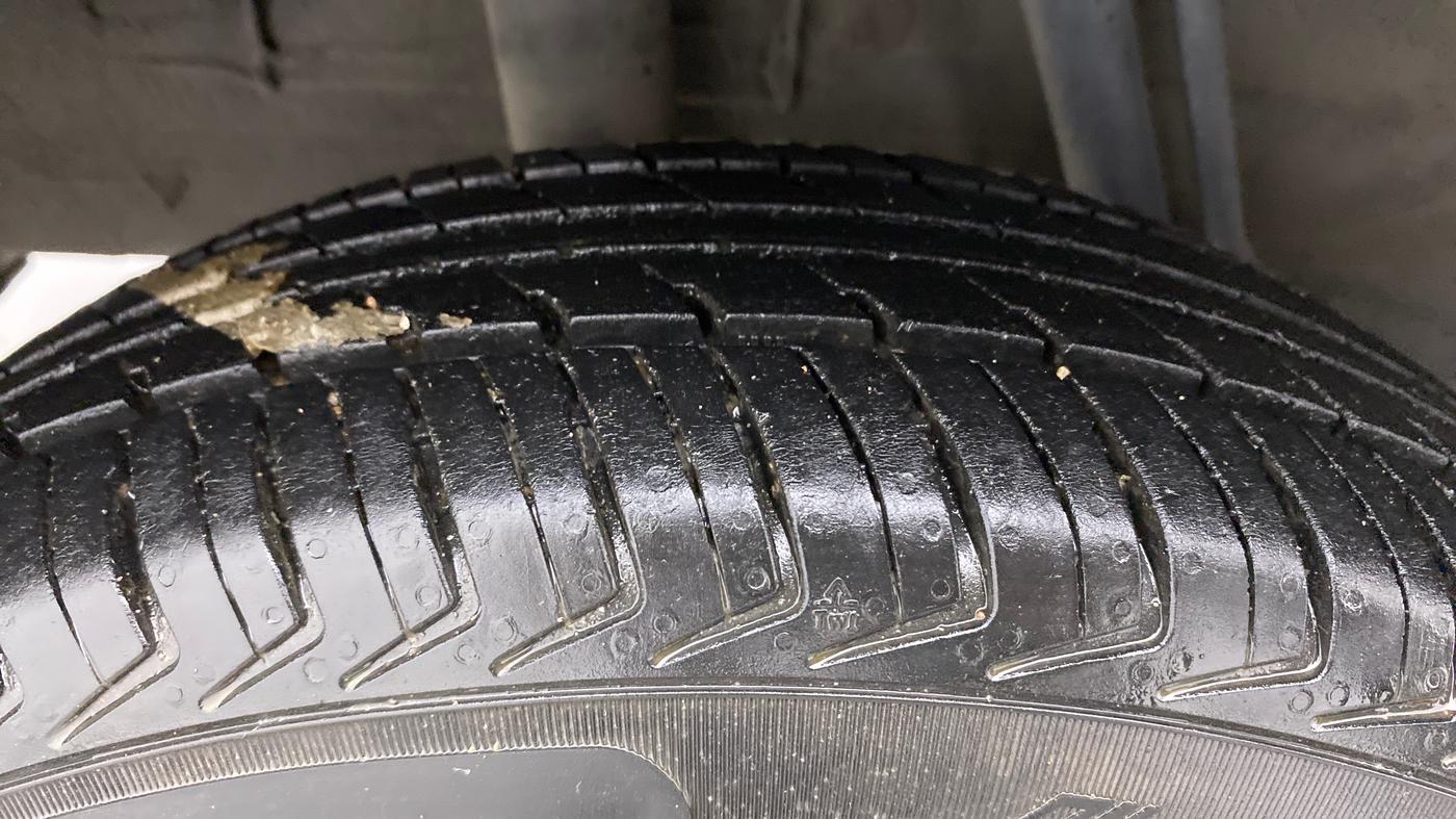2019 Renault Kwid CLIMBER 1.0 AMT, Petrol, Automatic, 71,238 km, Right Rear Tyre Tread