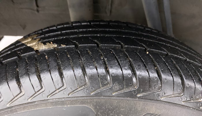2019 Renault Kwid CLIMBER 1.0 AMT, Petrol, Automatic, 71,238 km, Right Rear Tyre Tread