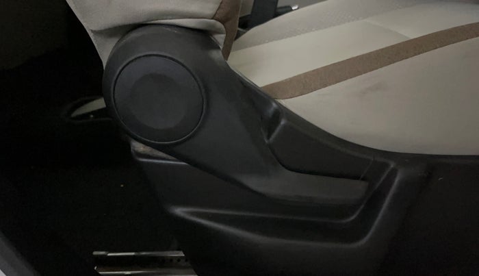 2022 Maruti New Wagon-R VXI (O) 1.0, Petrol, Manual, 41,259 km, Driver Side Adjustment Panel