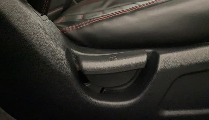 2018 Hyundai Elite i20 MAGNA EXECUTIVE 1.2, Petrol, Manual, 78,391 km, Driver Side Adjustment Panel