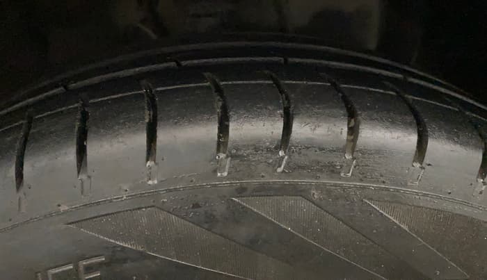 2018 Hyundai Elite i20 MAGNA EXECUTIVE 1.2, Petrol, Manual, 78,391 km, Right Front Tyre Tread