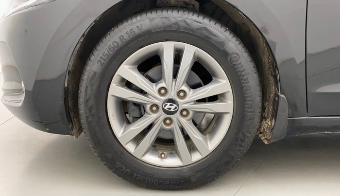 2017 Hyundai New Elantra 2.0 SX AT PETROL, Petrol, Automatic, 1,00,502 km, Left Front Wheel
