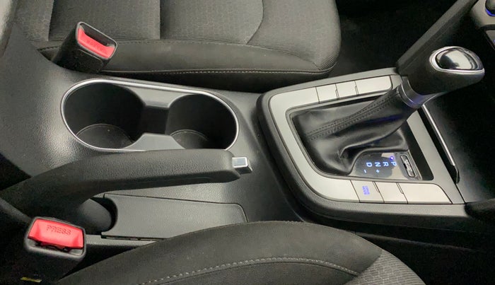 2017 Hyundai New Elantra 2.0 SX AT PETROL, Petrol, Automatic, 1,00,502 km, Gear Lever