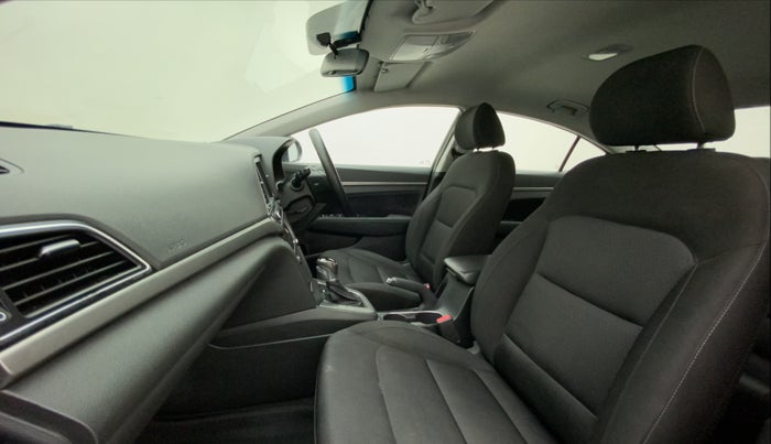2017 Hyundai New Elantra 2.0 SX AT PETROL, Petrol, Automatic, 1,00,502 km, Right Side Front Door Cabin
